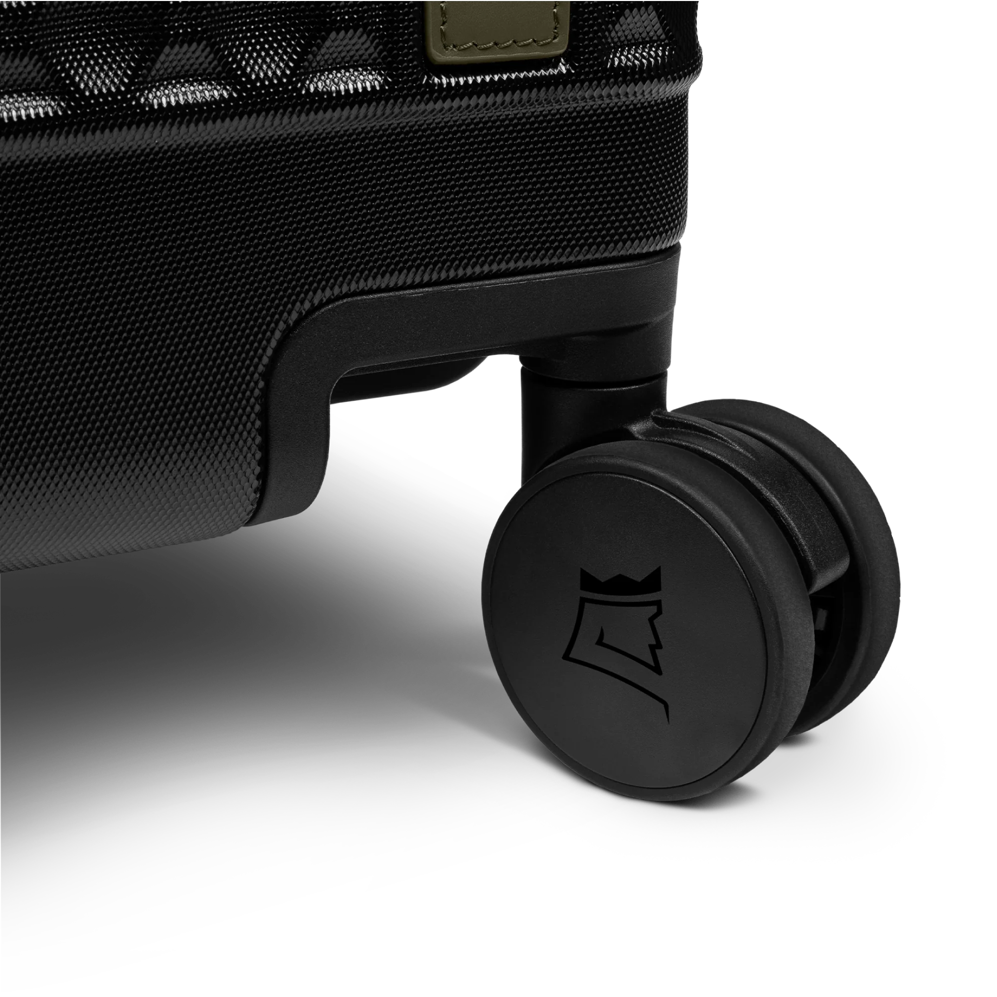 Hardshell Luggage - Image 39