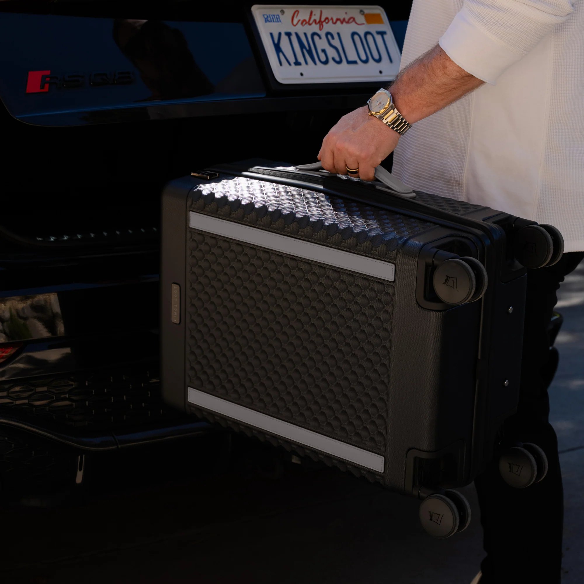 Hardshell Luggage - Image 54