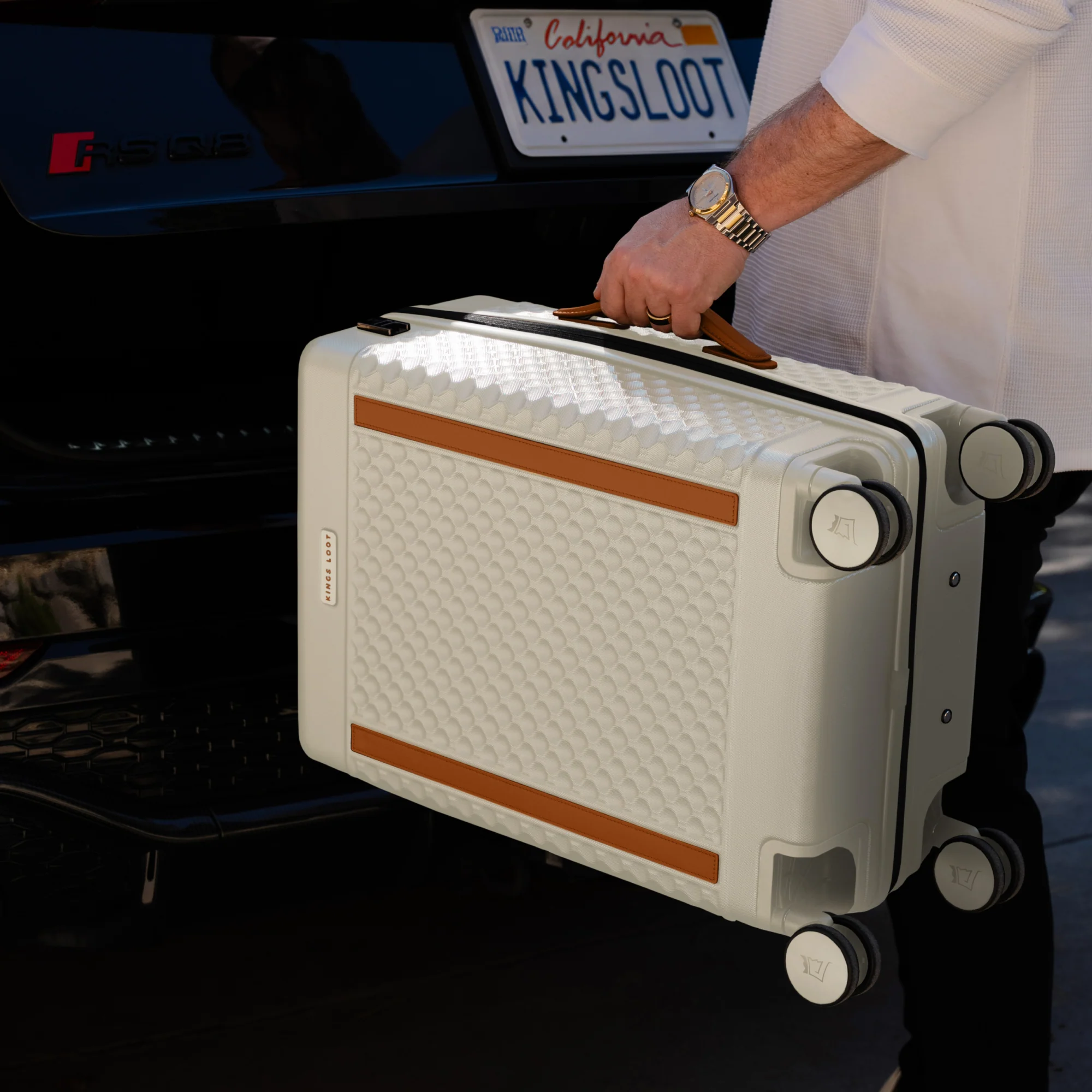 Hardshell Luggage - Image 65